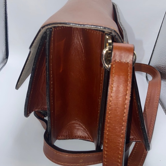 Leather Crossbody Purse - Picture 4 of 13